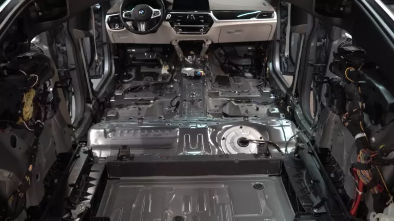 Шумоизоляция багажника BMW 6 Gran Turismo-1