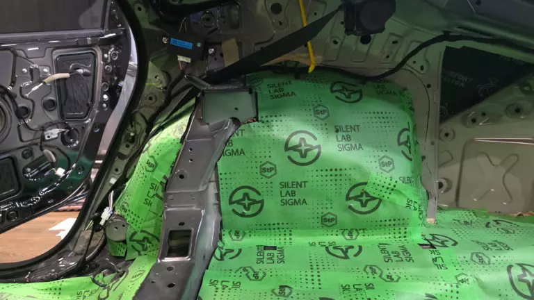 Шумоизоляция багажника Changan UNI-V-8