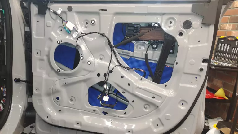 Шумоизоляция дверей Changan Uni-K-3