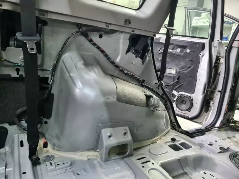 Шумоизоляция багажника Chevrolet Captiva-2