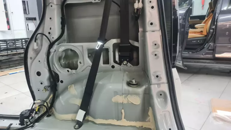 Шумоизоляция багажника Honda N-BOX-3