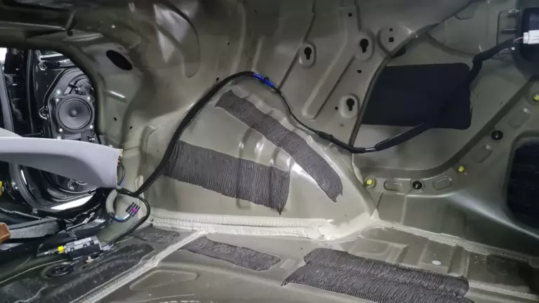 Шумоизоляция багажника Hyundai Sonata-4