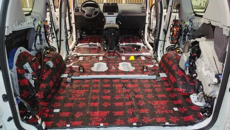 Шумоизоляция пола Land Cruiser Prado-2