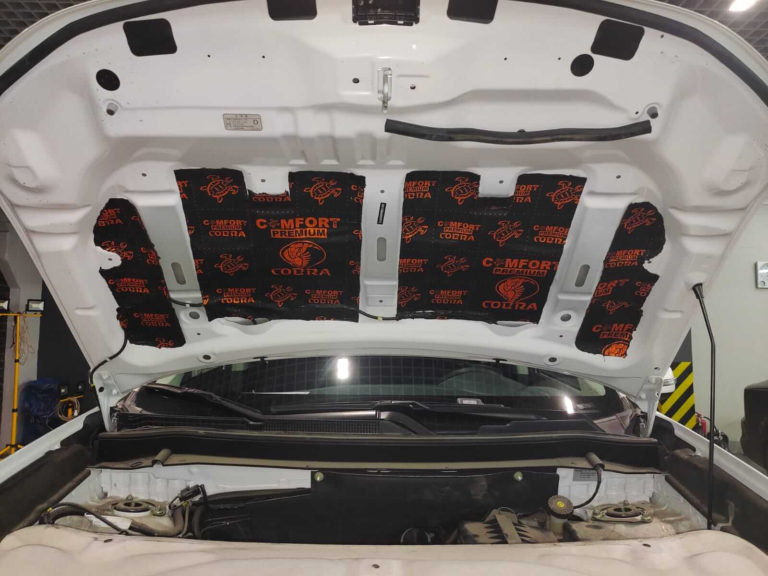 Шумоизоляция капота Mitsubishi Outlander 2022г -1