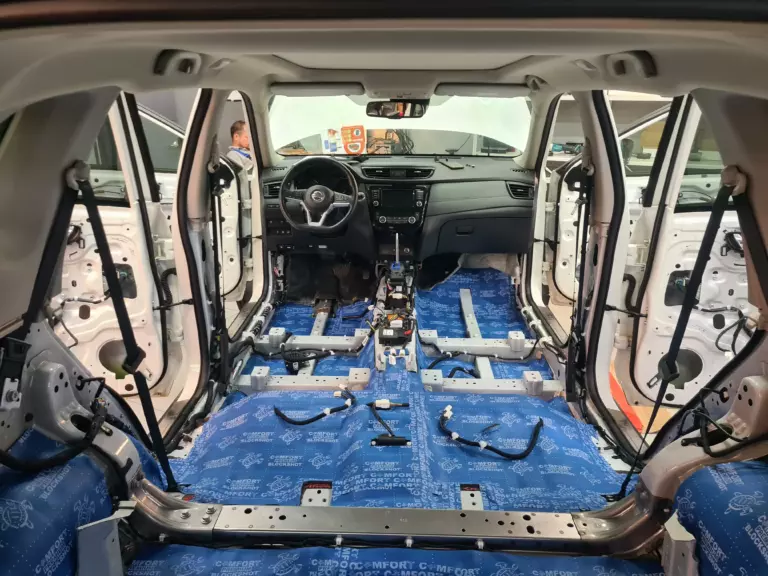 Шумоизоляция пола Nissan X-Trail-2