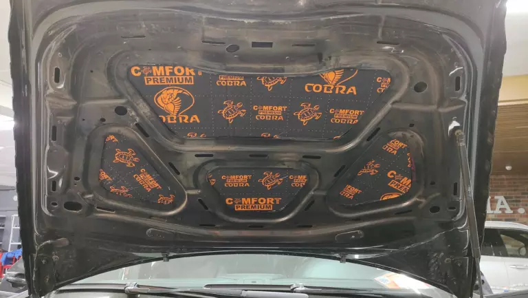 Шумоизоляция капота Porsche Cayenne GTS