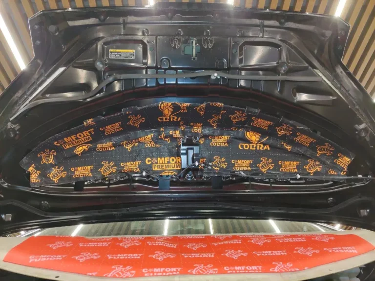 Шумоизоляция капота Toyota Granvia 2020