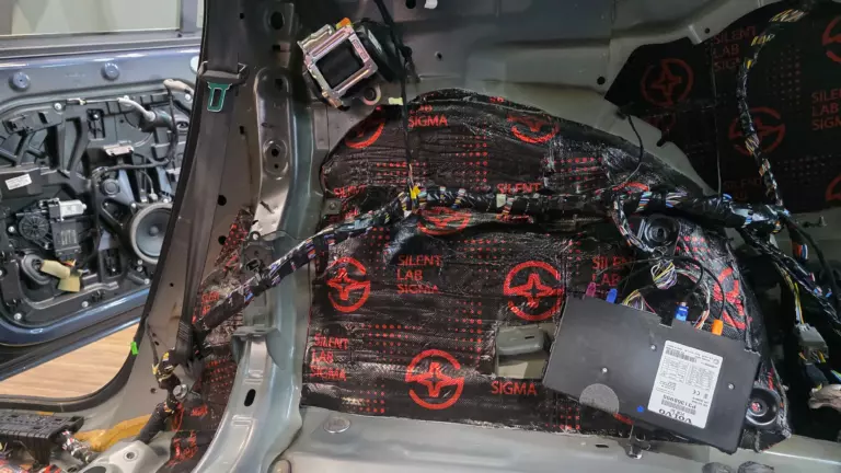 Шумоизоляция багажника Volvo xc90-2