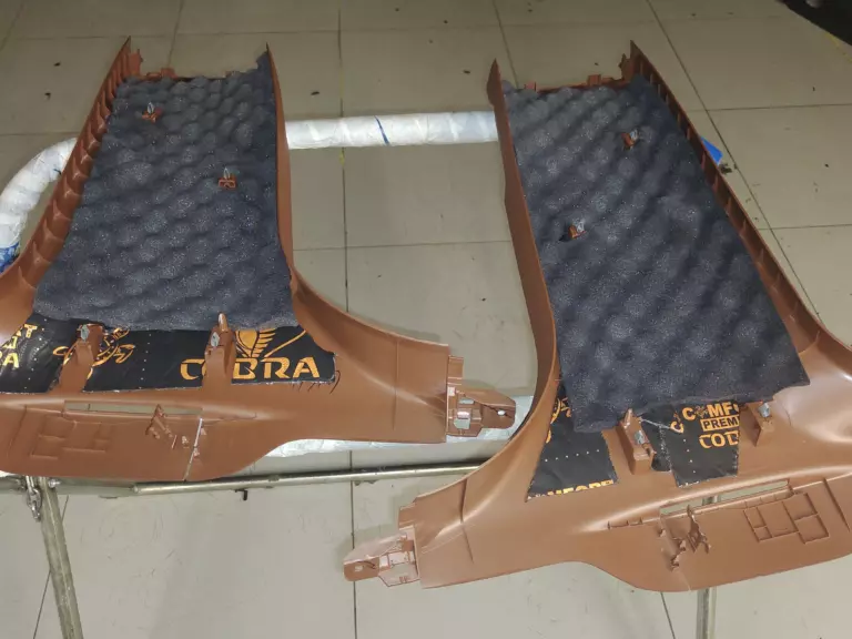 Шумоизоляция стоек Voyah Free-2