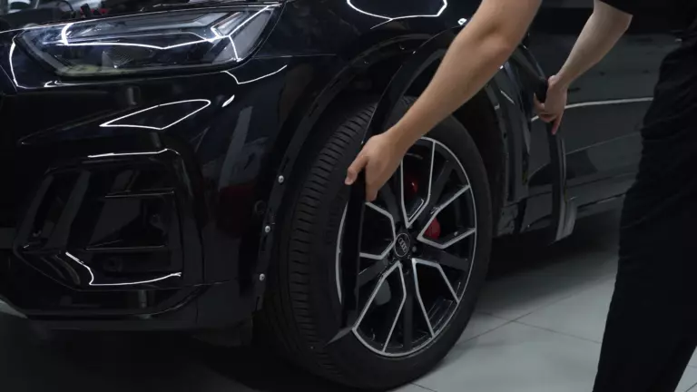 Оклейка переднего крыла Audi Q5-7