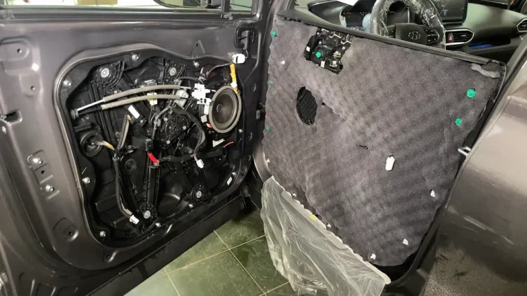 Шумоизоляция Hyundai Santa Fe 2023 двер 3