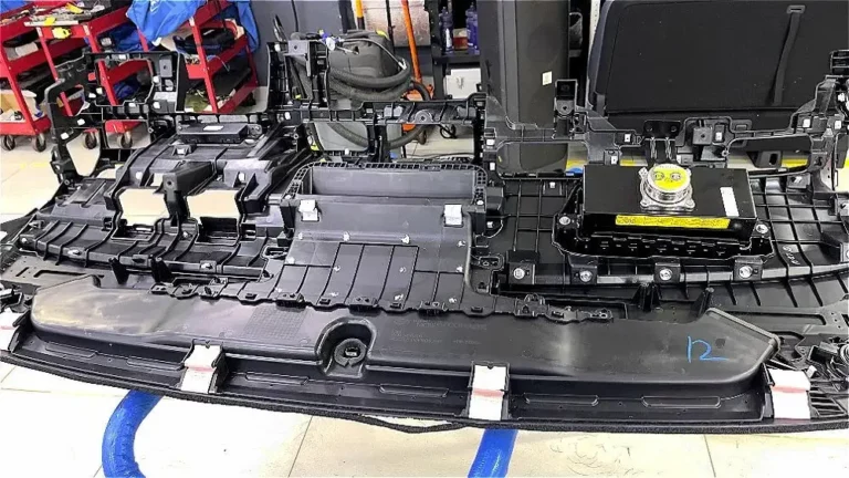 Шумоизоляция торпедо Hyundai Staria 2022-2
