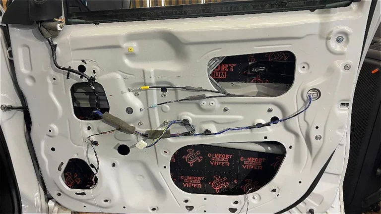 Шумоизоляция двери Mitsubishi Montero Sport 2022-2