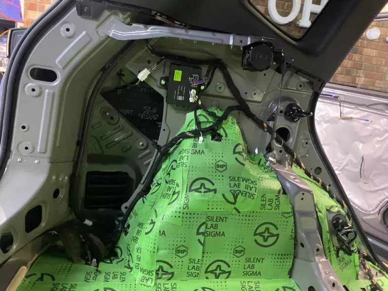 Шумоизоляция багажника Chery Tiggo 7L-6