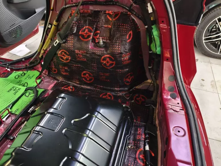 Шумоизоляция багажника Nissan Note-2