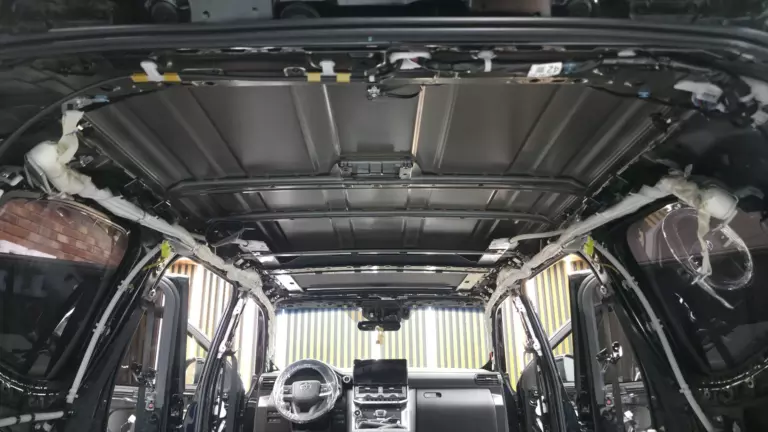 Шумоизоляция крыши Toyota Land Cruiser 300